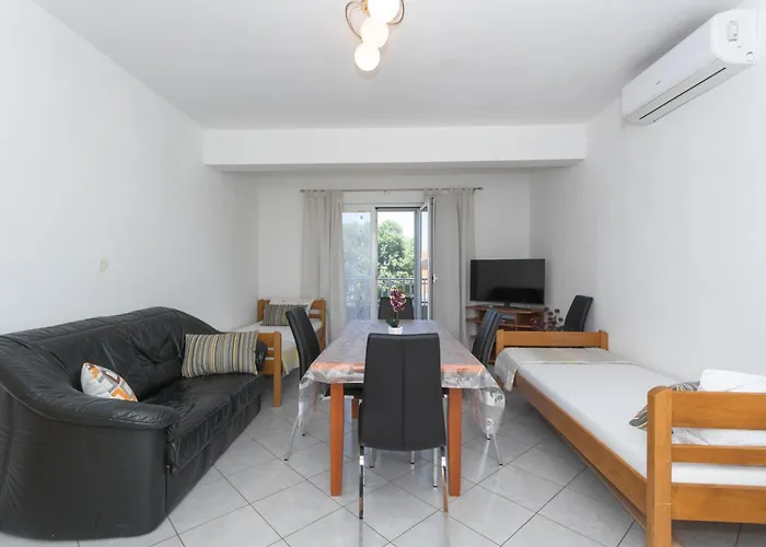 Klaudia Cista Velika Appartement *