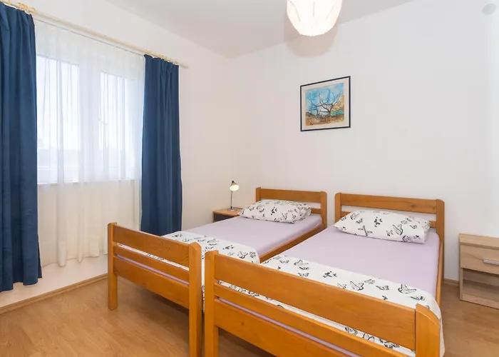 Klaudia Cista Velika Vodice